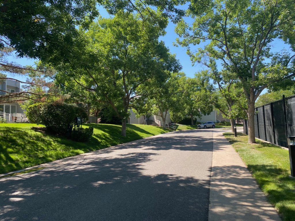 A Shady Country Lane welcomes you to Highline Club.